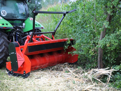 (c) Tehnos Landmaschinen Räumung mit dem Forstmulcher